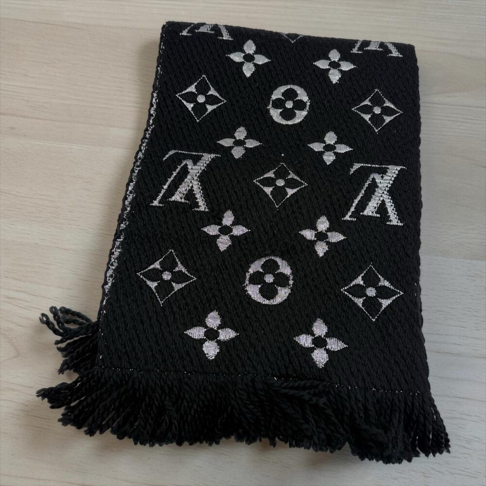 Louis Vuitton Logomania Shine Scarf